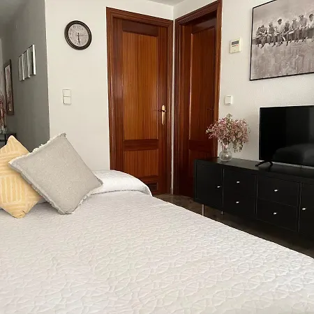 Apartament Ciudad Jardin Con Parking *